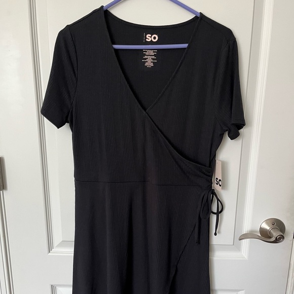 SO Tie Wrap Dress - Picture 5 of 6